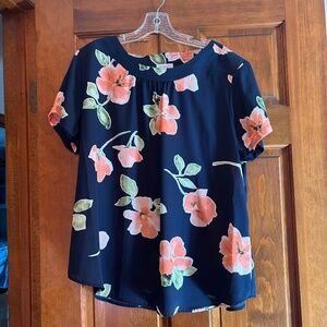 Women’s new VanHeusen blouse